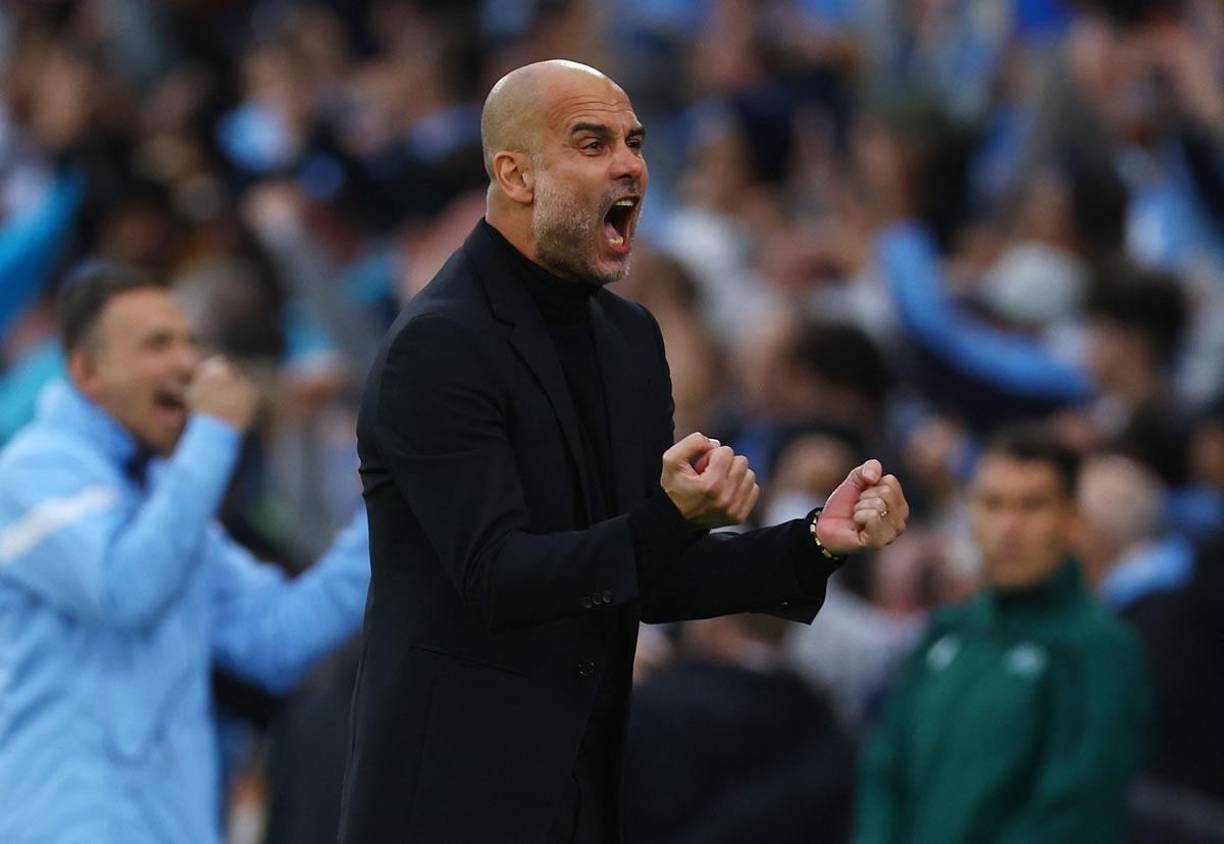 La euforia de Pep Guardiola celebrando el primer gol de Bernardo Silva.