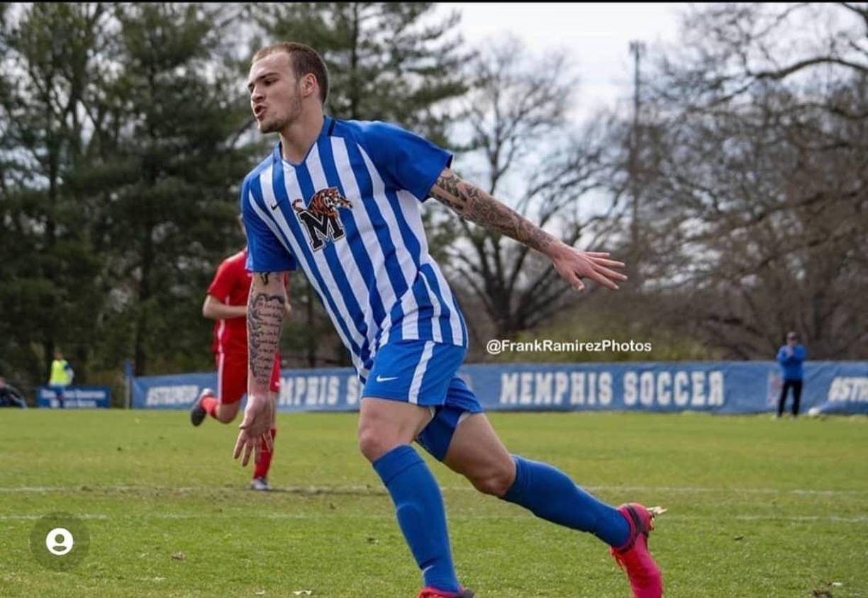 El jugador norteamericano también formó parte de los clubes Charleston Battery, Memphis 901 y Charlotte Independence (USL Championship), todos ellos en la segunda división del fútbol de Estados Unidos.