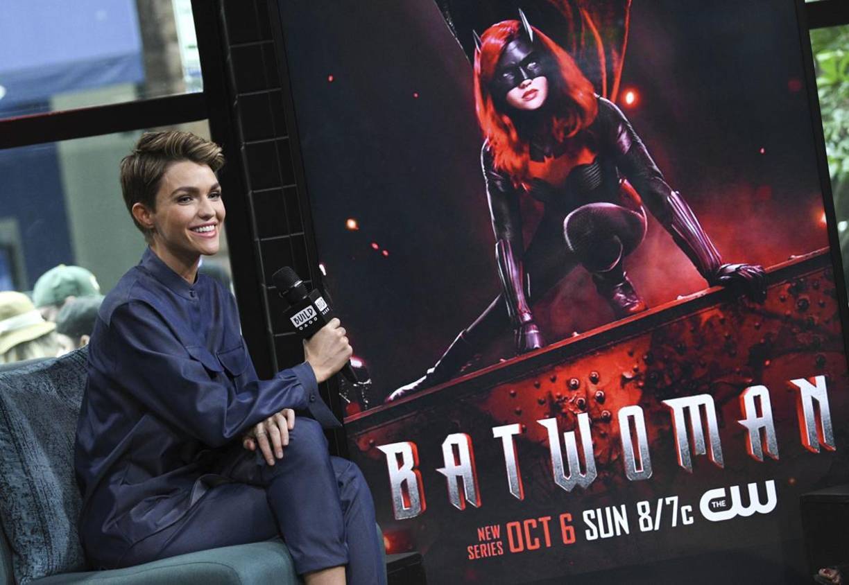 “Hablo ahora porque entiendo mi privilegio. PERO no soy Scar Jo (Scarlett Johansson). No tengo dinero, poder o influencia tipo Scarlett y, lamentablemente, no tengo un equipo como ella que se preocupó lo suficiente como para no tener miedo”, expresó. “También creo que no tengo la fuerza de superpoder que ella debe haber tenido para hacer lo que hizo. Pero soy alguien que siempre ha tratado de hacer lo correcto, y ella me inspiró”.