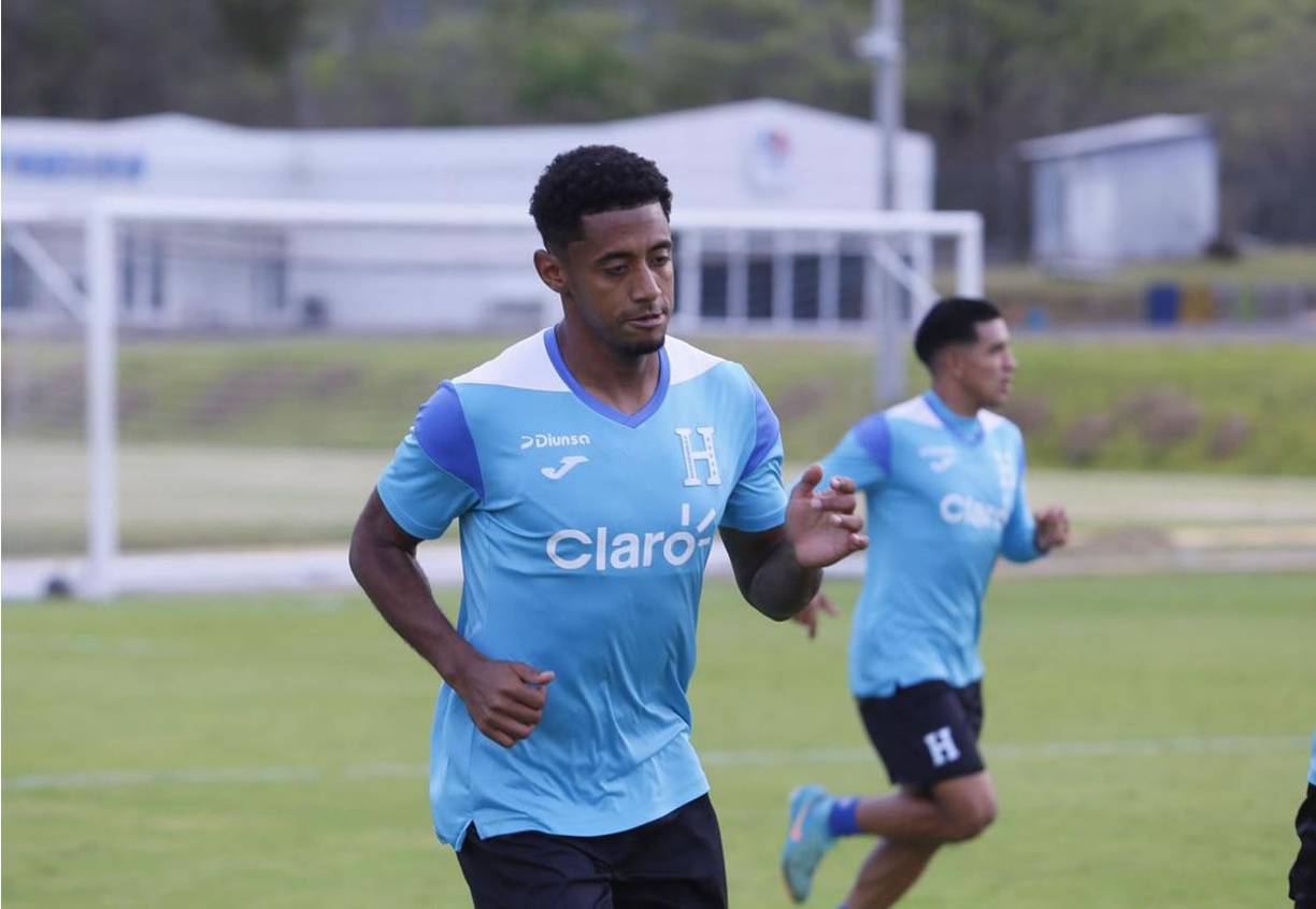 ‘Choco‘ Lozano es uno de los futbolistas que serán titulares ante Cuba en el estadio Nacional Chelato Uclés.
