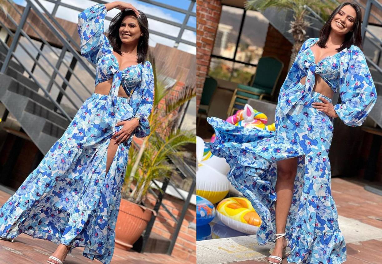 El primer atuendo que eligió para inaugurar las vacaciones de verano fue este hermoso conjunto en tonos azul y blanco.