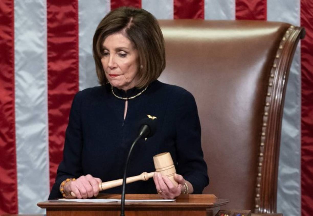 La presidenta de la Cámara Baja de EEUU, la demócrata Nancy Pelosi, no pudó ocultar su emoción tras conocer que Trump será el tercer mandatario en enfrentar un juicio político en la historia de ese país.