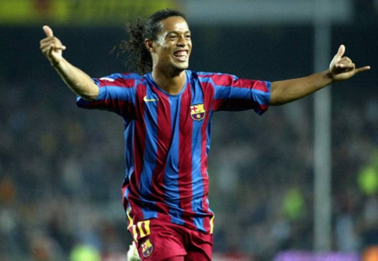 En caso de que las negociaciones que se darán este miércoles vayan por buen camino, es probable que Ronaldinho viaje a Barcelona este mismo viernes para hacer oficial el acuerdo.