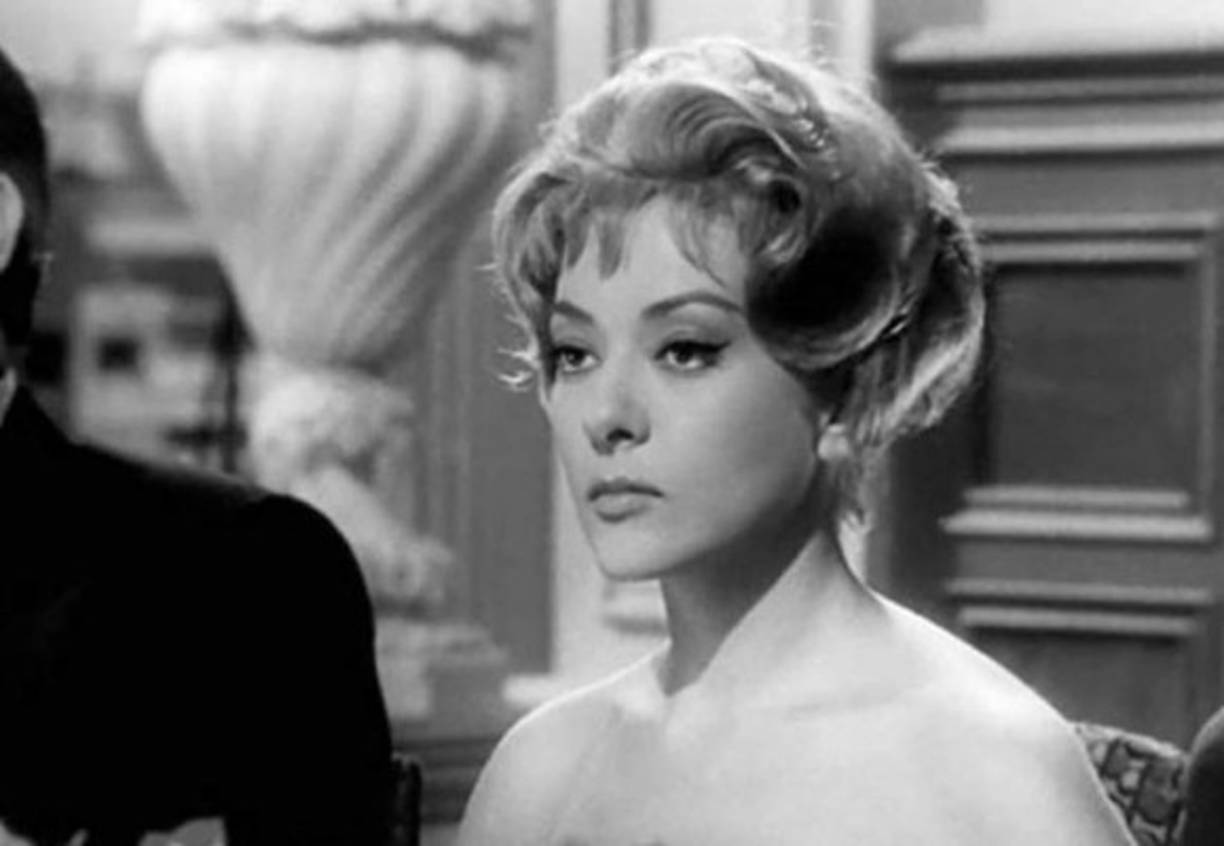 Pinal comenzó su carrera en el teatro. En 1949 incursiona en el cine. A principios de la década de 1950 Pinal alcanza popularidad interpretando numerosos papeles secundarios en el marco de la llamada Época de oro del cine mexicano.