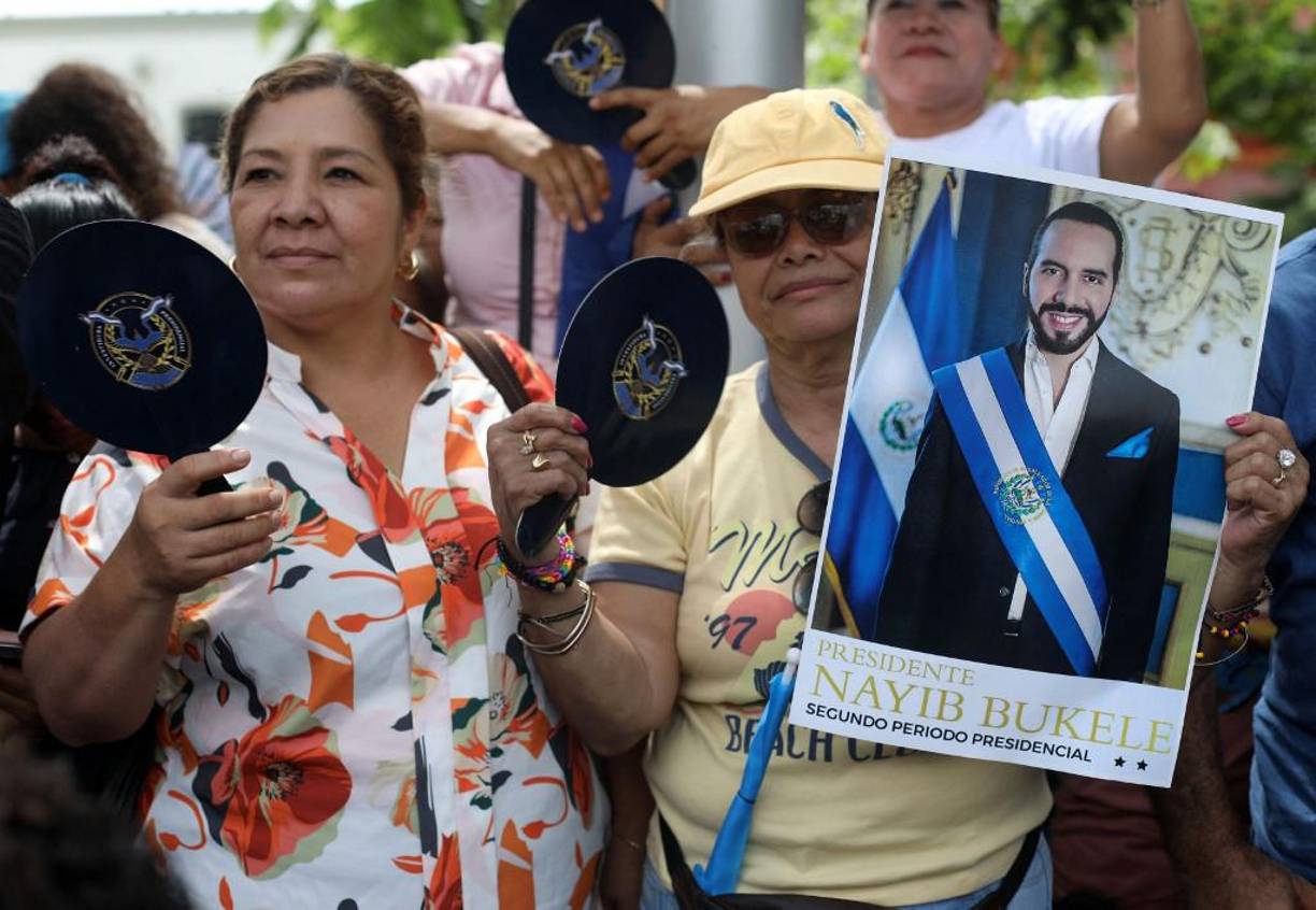 Este expublicista de ascendencia palestina emprende otro mandato de cinco años tras pulverizar a la oposición con un 85% de votos en las elecciones de febrero, donde ganó casi la totalidad del Congreso (54 de 60 escaños).