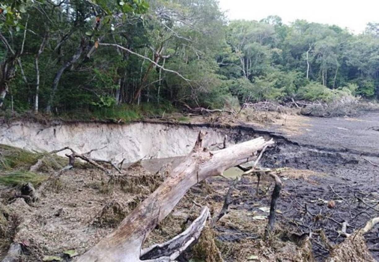 Las autoridades restringieron el acceso de turistas a la zona afectada por la falla geológica.