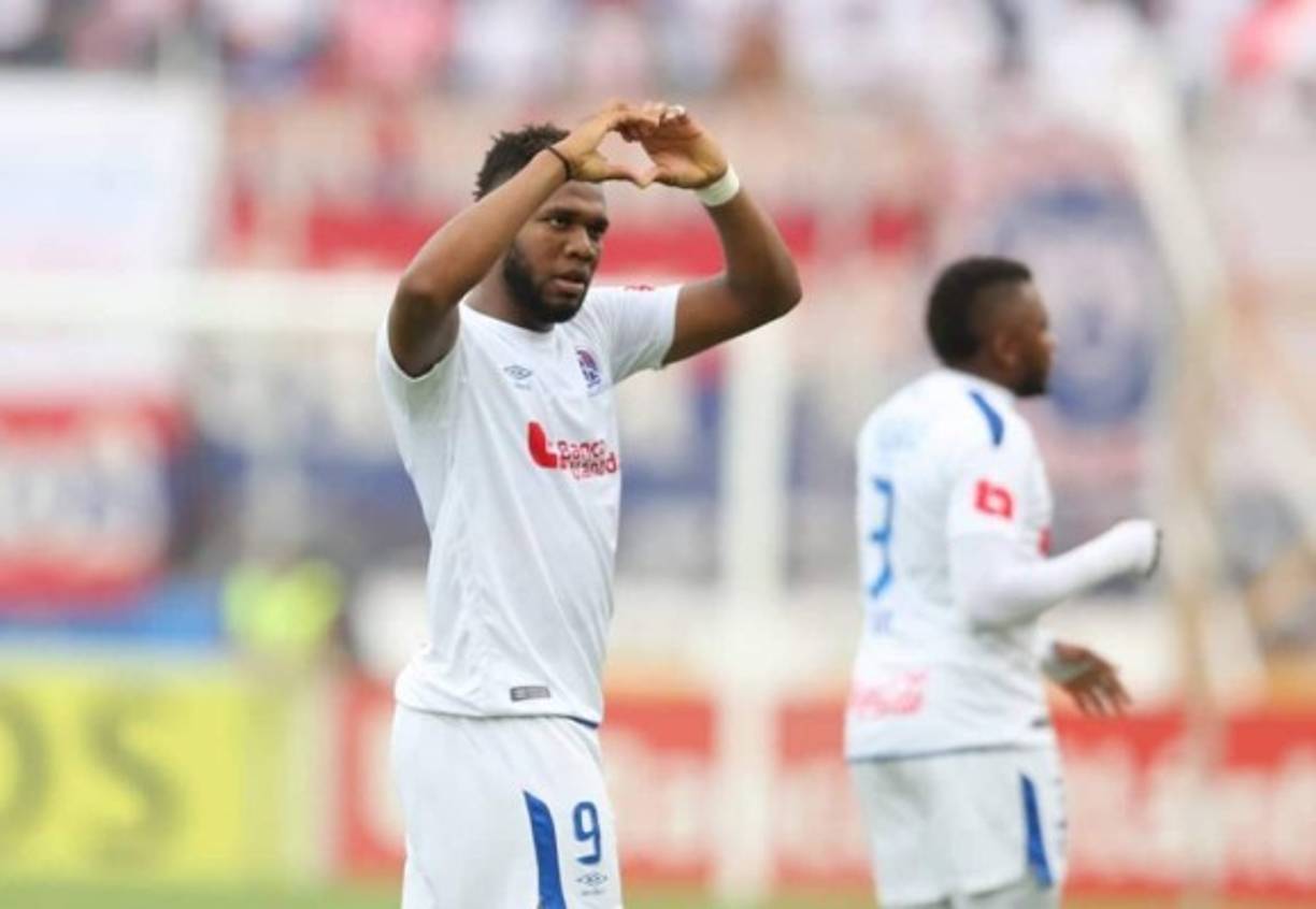 Jorge Benguché celebrando su golazo contra la UPN, su primer gol del partido.