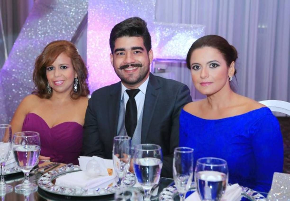 Mary Irias, Germán Licona y Loren Ordóñez.