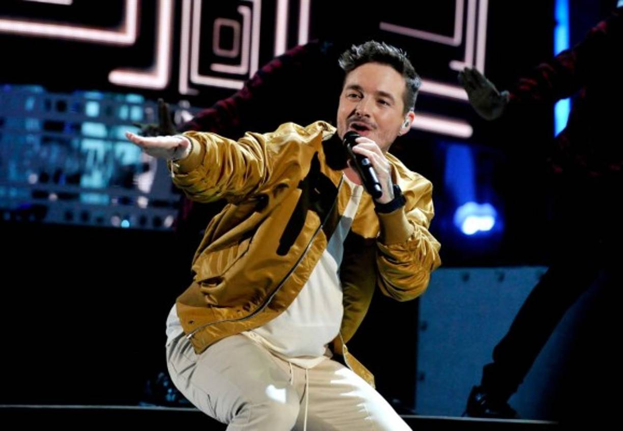 J Balvin impresionó al principio, pero aburrió al final.