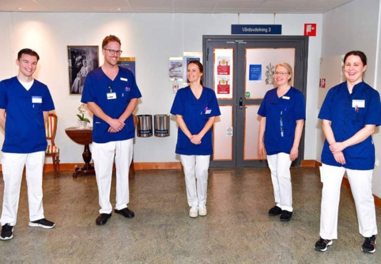 El miércoles, la Casa Real de Suecia compartió una declaración sobre el voluntariado de Sofía, diciendo: “En la crisis en la que nos encontramos, la Princesa quiere involucrarse y hacer una contribución como voluntario para aliviar la gran carga de trabajo de los profesionales de la médicina'.<br/><br/>