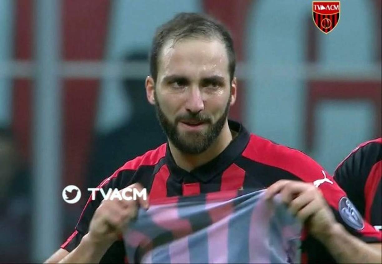 Las lágrimas de Higuaín, impotencia absoluta del delantero argentino. Foto captura pantalla