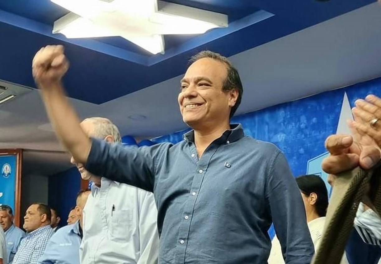 <b>5. Rodolfo Zelaya </b>Es un exdiputado del Congreso Nacional de Honduras. Tiene 55 años y actualmente lidera el movimiento nacionalista Tu Vox. 
