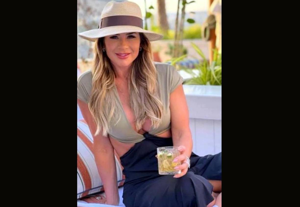 Neymar Pai, como se hace llamar en Instagram, oficializó su inesperado romance con la madre del mejor amigo de su hijo.