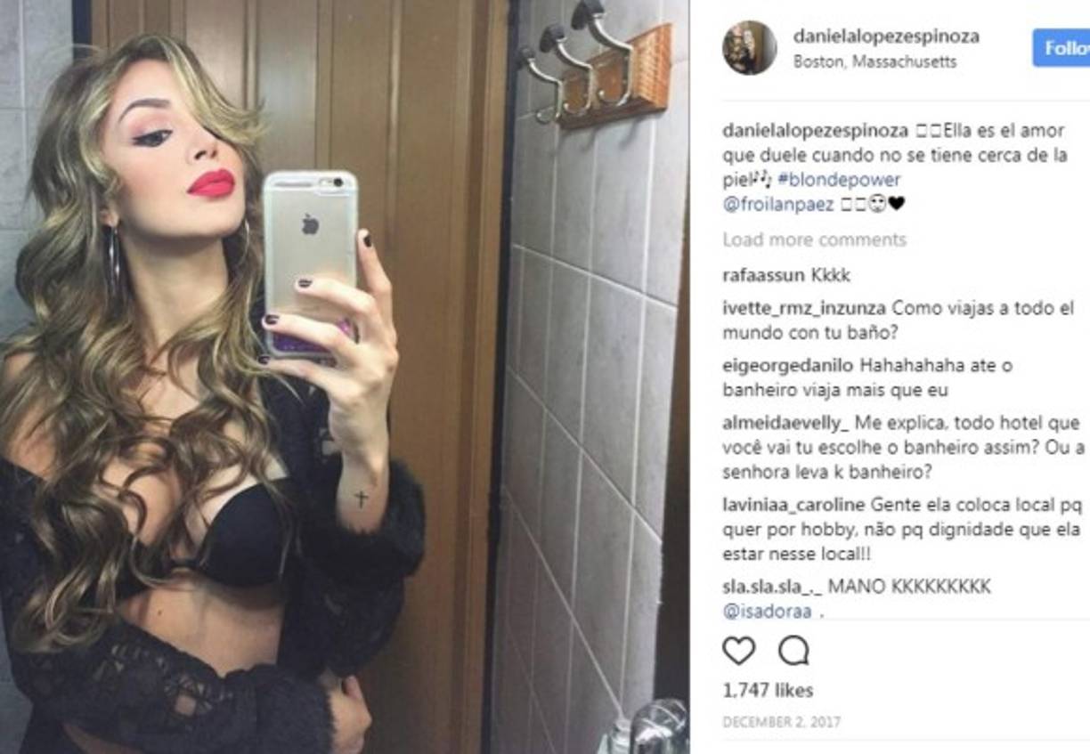 Sin embargo, uno de sus seguidores se percató de que las fotos que la joven compartía se las tomaba en su propio baño, modificando únicamente las localizaciones.