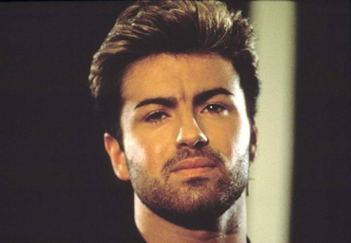 Como solista experimentó musicalmente más que con Wham. En sus discos era más atrevido sexualmente, pero igual en esa época la mayroía seguía viéndolo más como heterosexual.