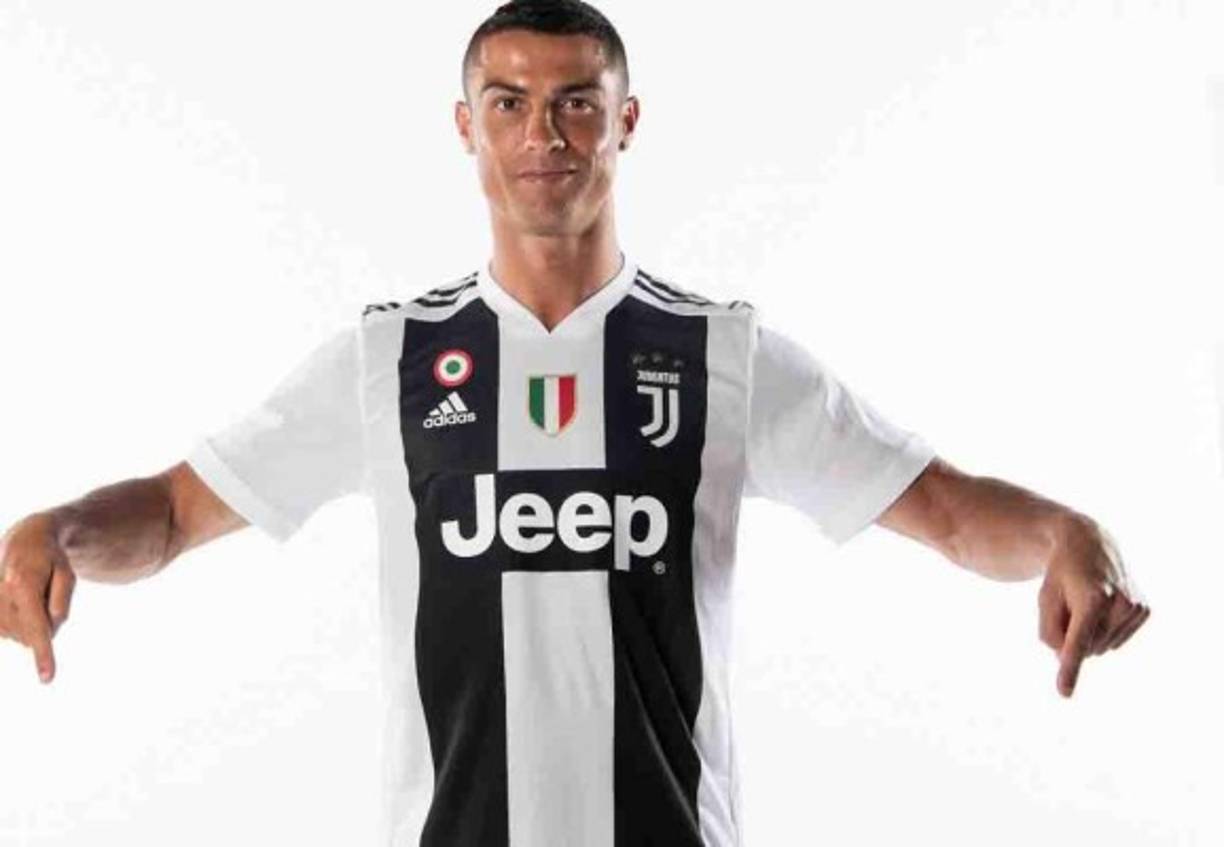 El diario italiano ha descrito la vivienda del delantero luso de la siguiente forma: “es como si Turín estuviera a los pies de CR7, un tributo de la ciudad al tan esperado y recién llegado campeón”