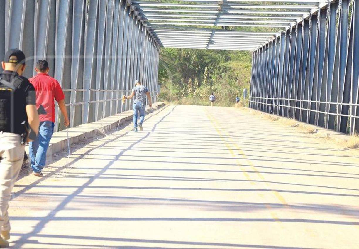 El 2 de marzo del 2022, el sacerdote José Enrique Vásquez, fue llevado al puente La Regina en el municipio de Morazán, Yoro, en donde los asesinos lo arrodillaron para ejecutarlo a balazos.