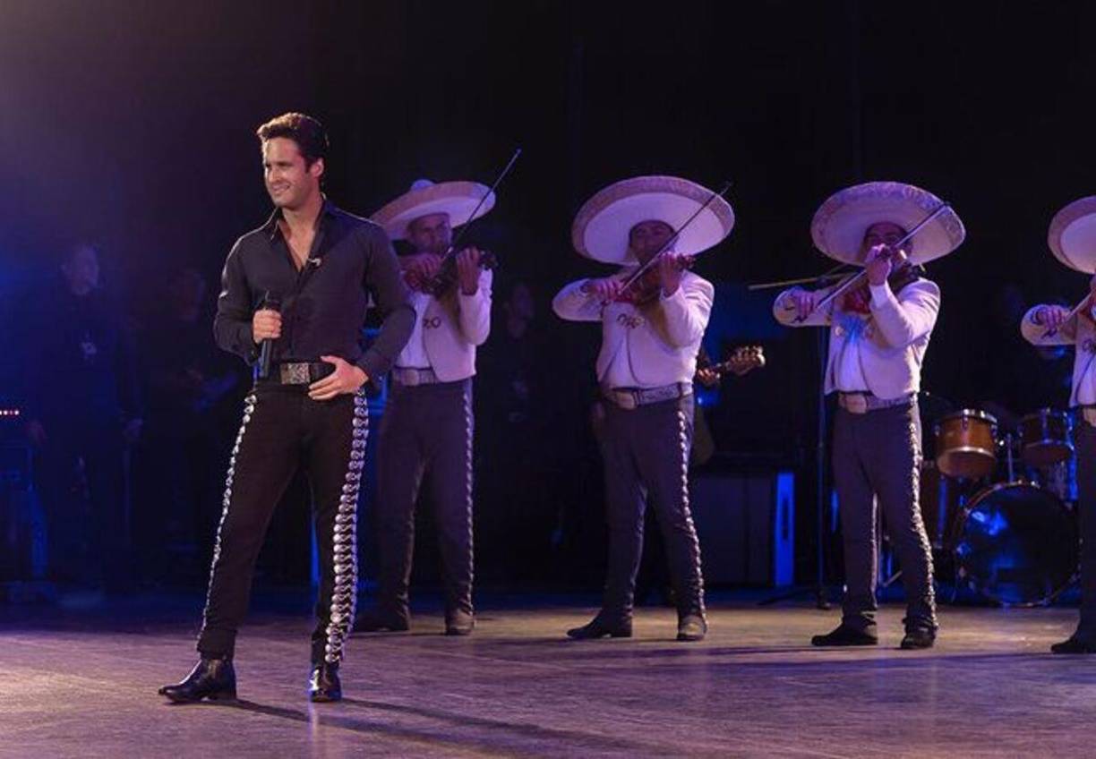 Más allá de los avatares de subir y bajar de peso, cantar y actuar de diferentes maneras para ir de rangos de edad de los 17 a los 50 años, al actor lo afectaron los conflictos con los que lidió su personaje. “Terminaba mis jornadas bastante fregado”, destaca Boneta.