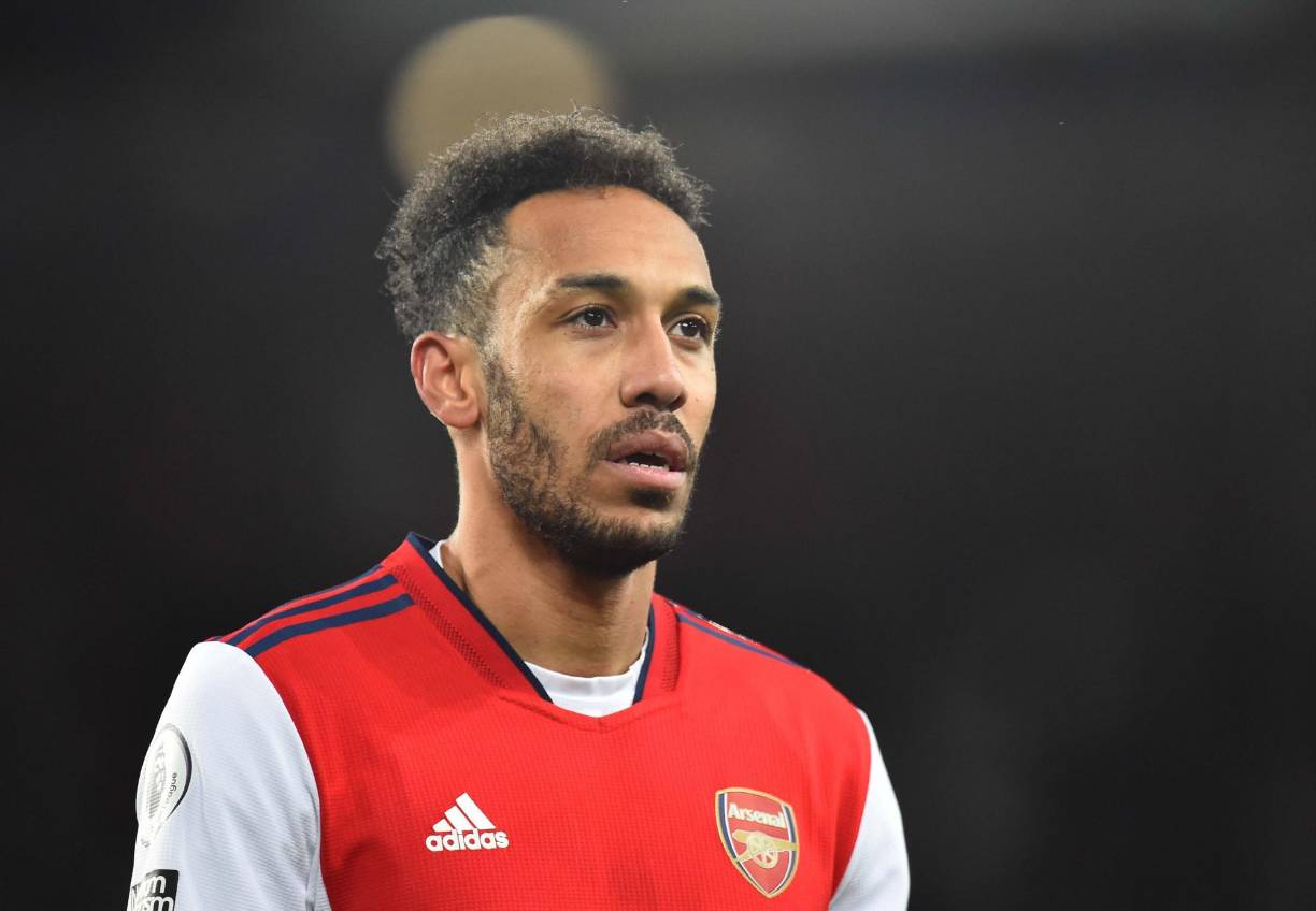 Bombazo. El delantero gabonés Pierre-Emerick Aubameyang ha fichado por el Barcelona hasta final de temporada y un año más.