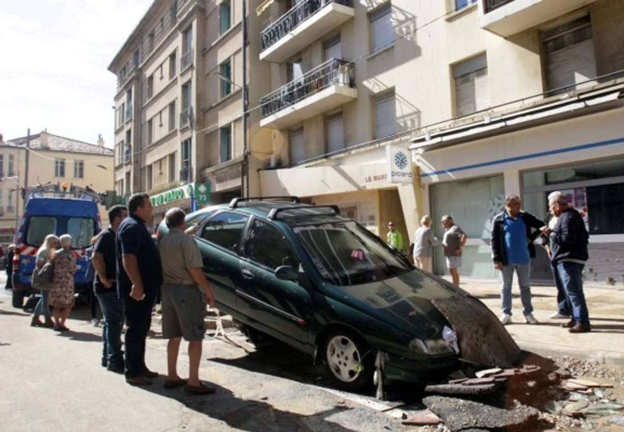 Los registros del centro meteorológico francés son impresionantes. Entre las 19H00 y 22H00 cayó 180 mm de lluvia en Cannes, 159 mm en Mandelieu-la-Napoule y 100 mm en Valbonne.