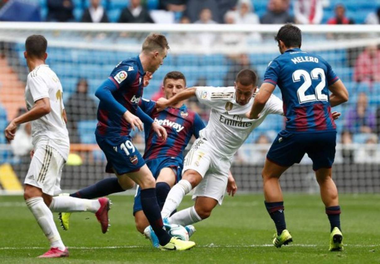 Eden Hazard dejó destellos de calidad en su estreno con la camiseta del Real Madrid.