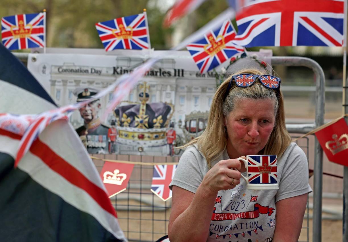 El rey Carlos III y la reina Camila saldrán del palacio de Buckingham rumbo a la abadía de Westminster en una ruta que les llevará a lo largo de The Mall, Trafalgar Square, Whitehall y New Palace Yard.