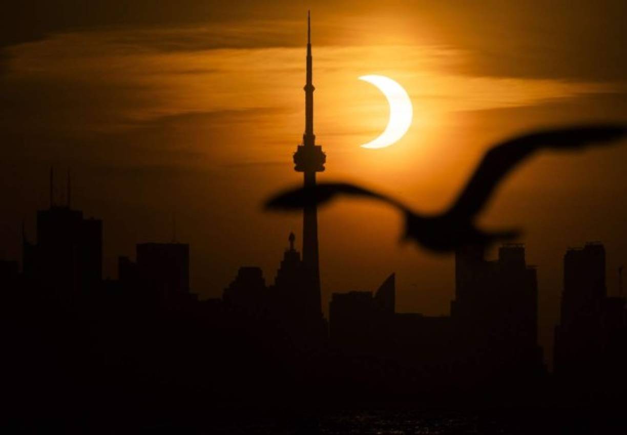Se trata del primer eclipse solar del año 2021, y el decimosexto del siglo XXI. Este fenómeno astronómico se produce cuando la Tierra, la Luna y el Sol están perfectamente alineados.