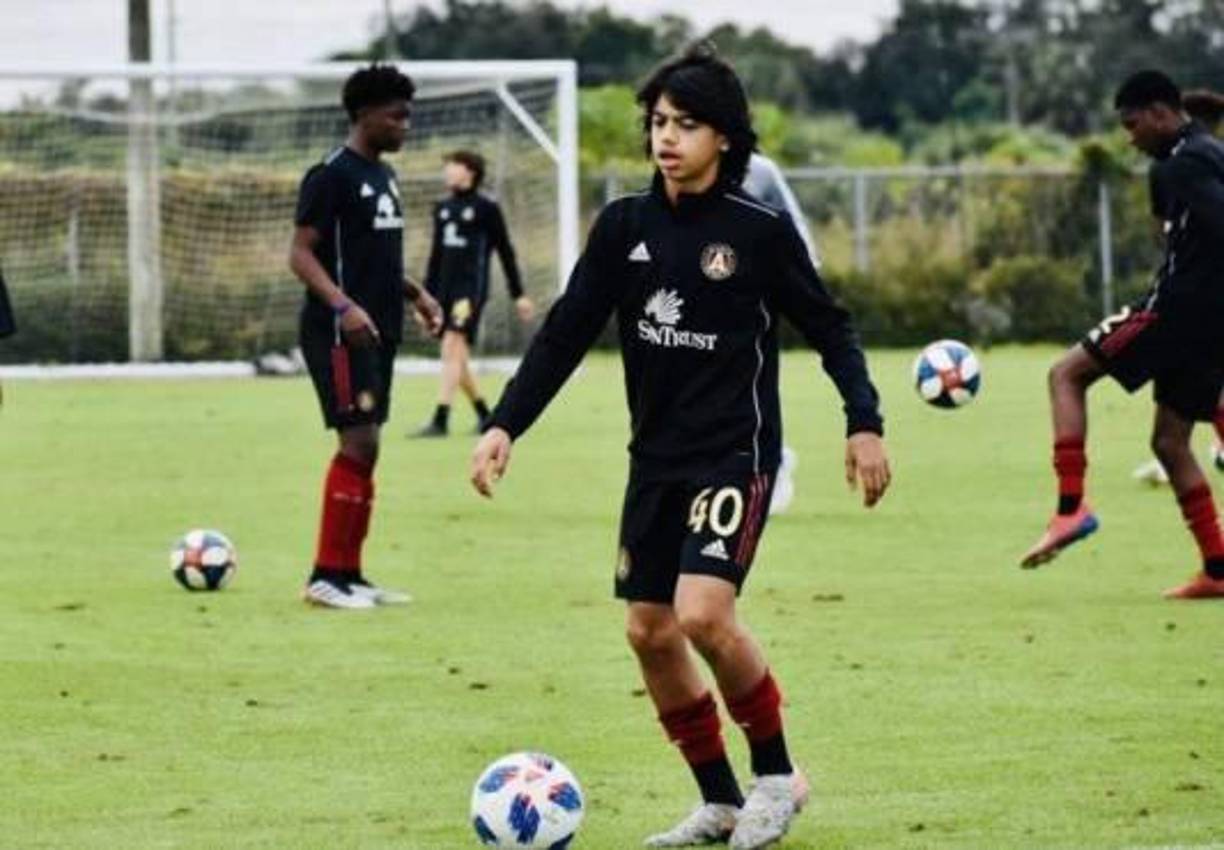 Johann Chirinos: Joven centrocampista de 16 años de edad que milita en el Orlando City de la MLS. Ya ha sido convocado a la Sub-17 de Honduras.