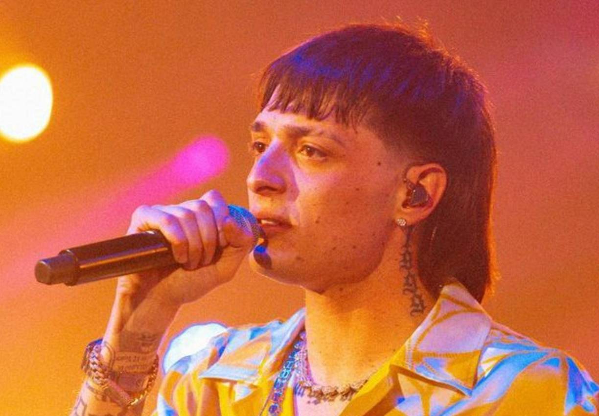 “Los felicito, yo no tengo nada en contra ni estoy pelado con ellos, pero que no involucren un género con otro. Que sigan triunfando, que bueno que estamos demostrando que los mexicanos pueden, pero no lo involucren con el verdadero regional mexicano y que no vengan a menospreciar trayectorias”, confesó.