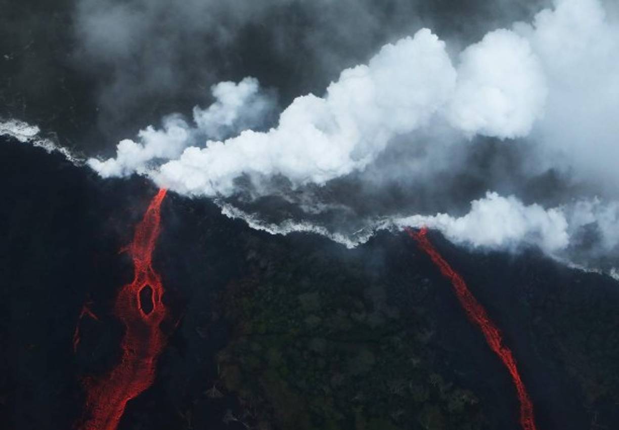 El Kilauea está ubicado al sureste de la isla de Hawái, que en su extremo suroriental es la mayor del archipiélago y donde viven unas 185.000 personas.