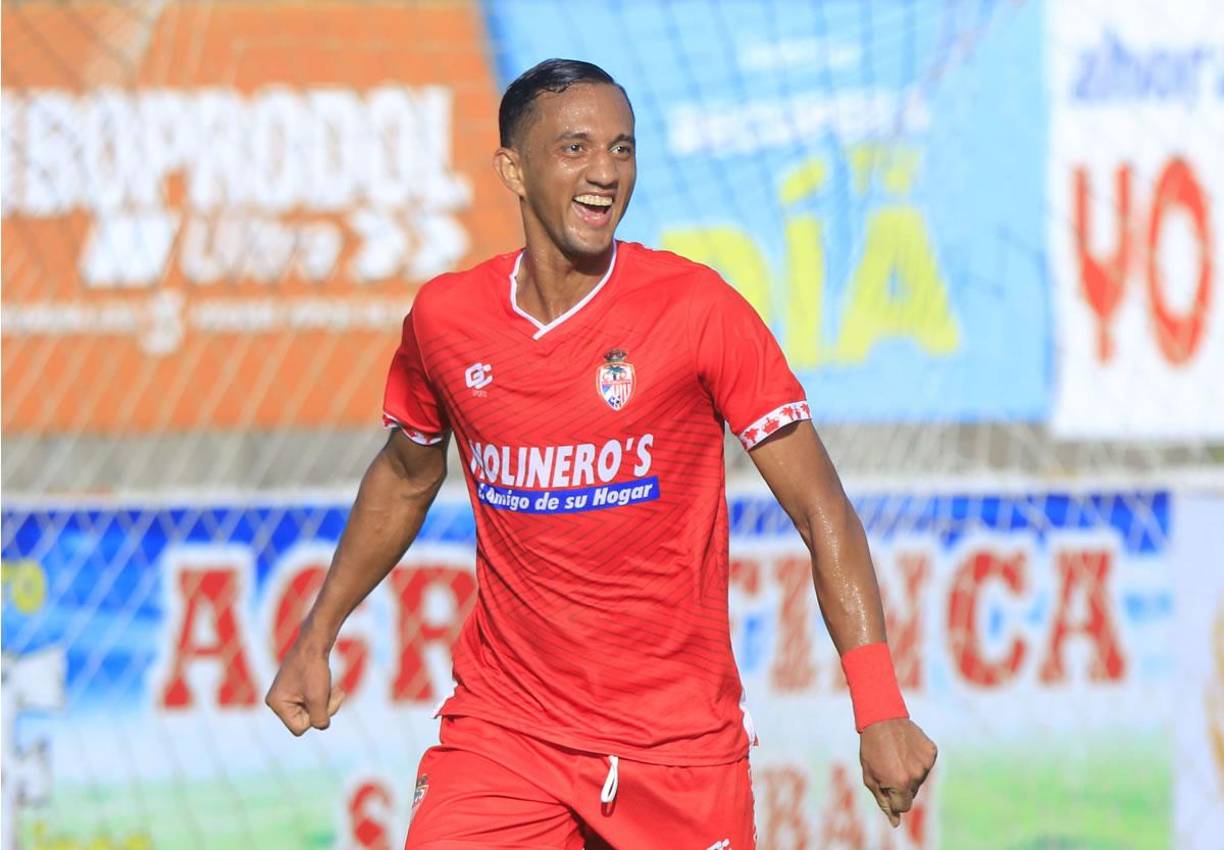 Diego Reyes - El delantero tocoeño debe regresar al Olimpia tras su paso por Real Sociedad, equipo al que salvó del descenso.