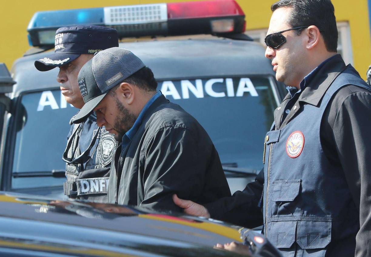 Ayer, a las 9:00 am, Mario Rojel Urbina Miranda abordó la avioneta que lo llevó desde la base aérea Hernán Acosta Mejía, donde era esperado por agentes de la DEA, para llevarlo hasta el estado de Virginia, Estados Unidos.