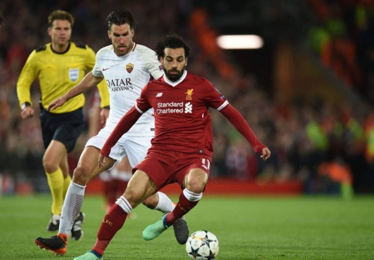 Su padre no quería que jugara al fútbol. El padre de Salah no veía con buenos ojos que su hijo fuera futbolista y pretendía que enfocara su futuro a la religión.