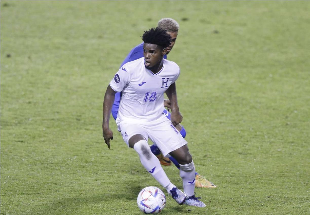 SUPLENTES - De último momento fue convocado Maylor Núñez, quien podría sumar minutos en el último partido de la Bicolor en la fase de grupos de la Nations League.