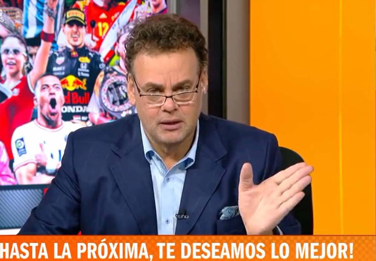 “Agradezco mucho tus palabras, sabes muy lo que significas para mí. Tú divides 16 años, yo tengo más de 30 años trabajando contigo y aprendiéndote todos los días, eres mucho más que un compañero, que un amigo, eres casi casi un padre para mí, siempre llevaré tu escuela a donde vaya, llevaré tu bandera de periodismo”, le respondió Faitelson a José Ramón.