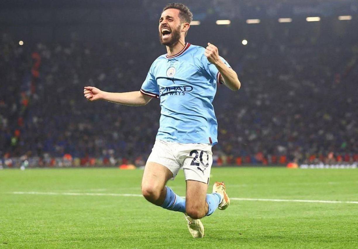 Bernardo Silva no se moverá del Manchester City. Según comenta el diario A Bola, el conjunto inglés ha informado al jugador que rechazará todas las ofertas que lleguen por él.