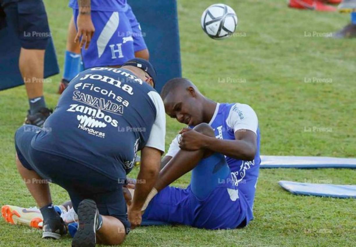 El delantero Rubilio Castillo dio el susto ya que presentó una pequeña molestia. El goleador del Saprissa es una de las esperanzas de gol en el ataque de la H.