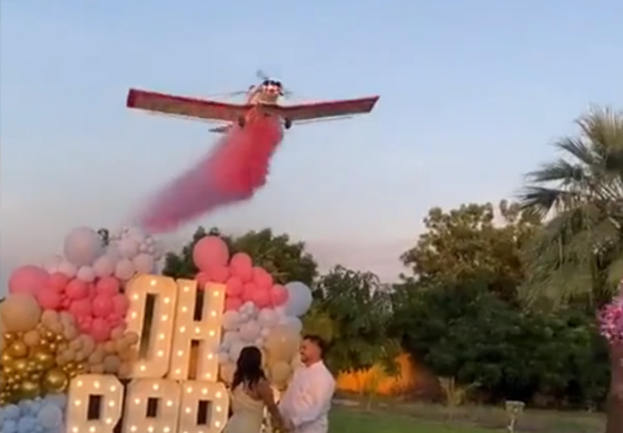 Una avioneta se estrelló este fin de semana tras revelar el sexo de un bebé en La hacienda de La Laguna de San Pedro, en Navolato, Sinaloa, México.