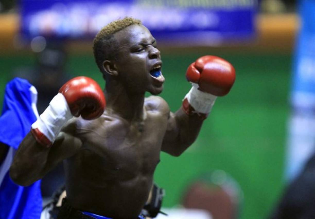 'Escorpión' Ruiz celebrando su victoria contra Jelier Pacheco.