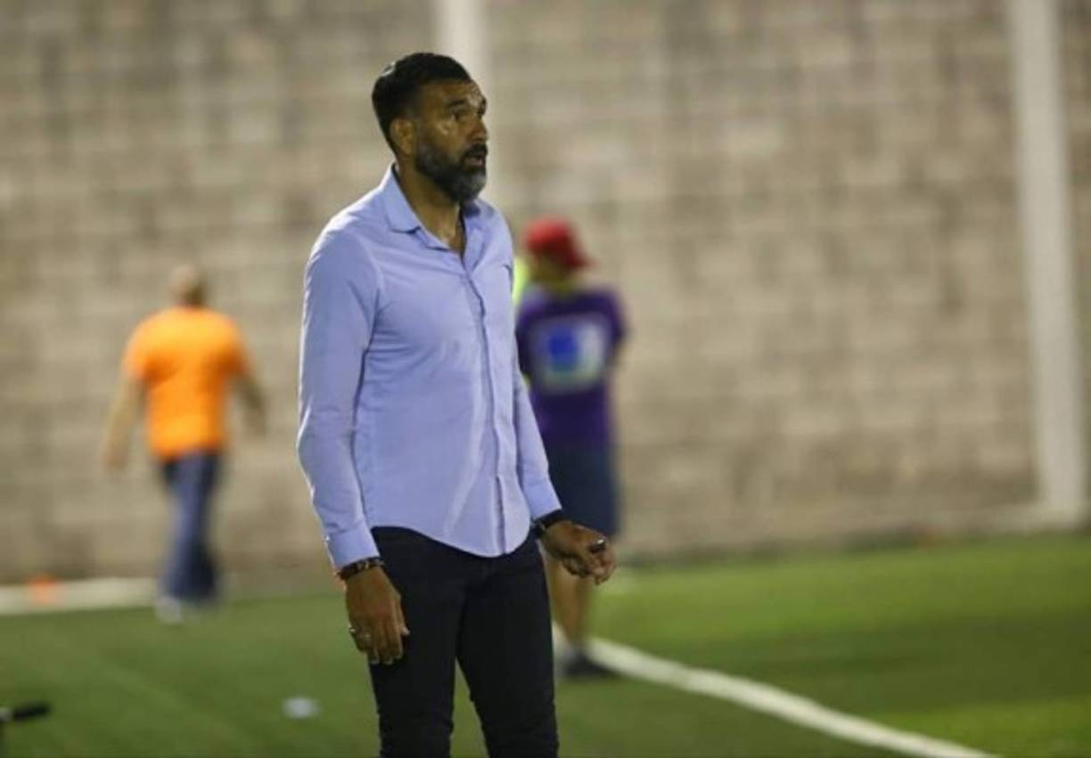 <br/>Robert Lima: El entrenador uruguayo no descarta más fichajes para el Juticalpa FC luego de que comenzaron con dos derrotas el Clausura 2019. Los canecheros se podrían reforzar con un central.