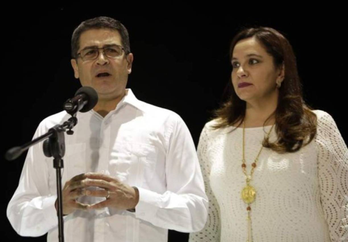 El presidente de Honduras, Juan Orlando Hernández, pidió este viernes a los empresarios de Iberoamérica ver a su país como una 'tierra de oportunidades' para la inversión y como 'el centro del continente'.