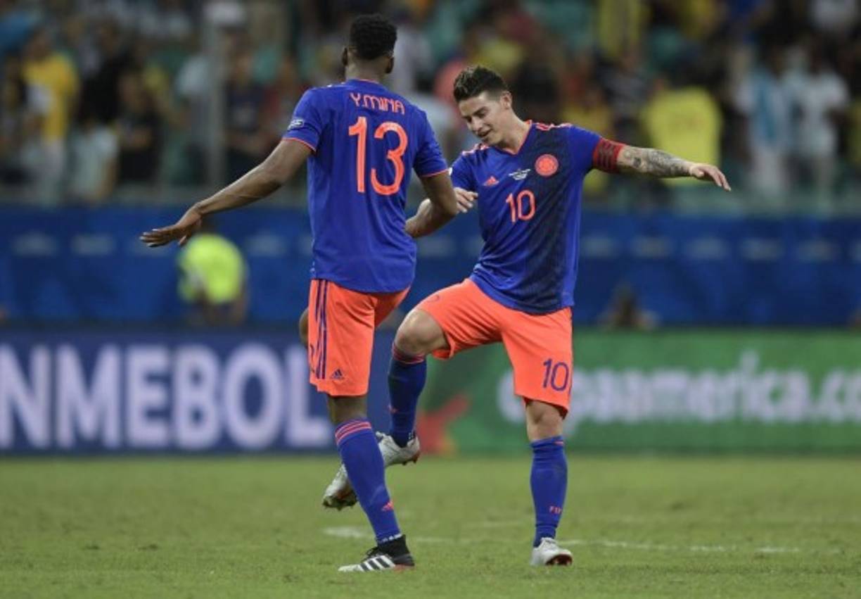 Así festejaron James Rodríguez y Yerry Mina al final del partido.