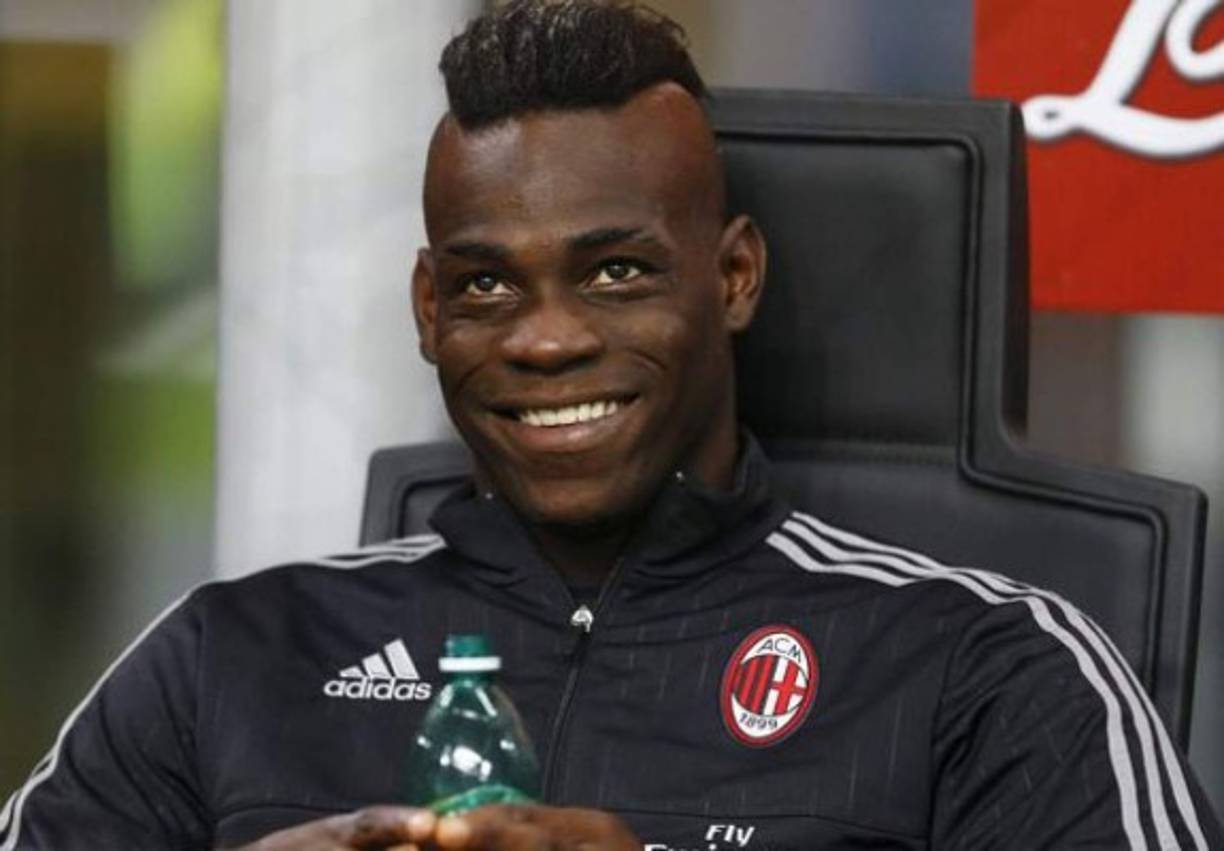 El polémico Mario Balotelli (AC Milan). Se la pasa entre algunos clubes de la Premier League de Inglaterra y el Milan. Idas y vueltas.