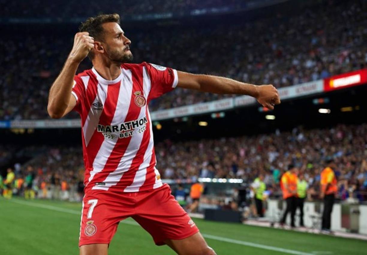 Christian Stuani: El uruguayo del Girona es visto con buenos por el Barcelona, según el diario As, y estarían dispuestos a pagar 15 millones de euros por sus servicios.