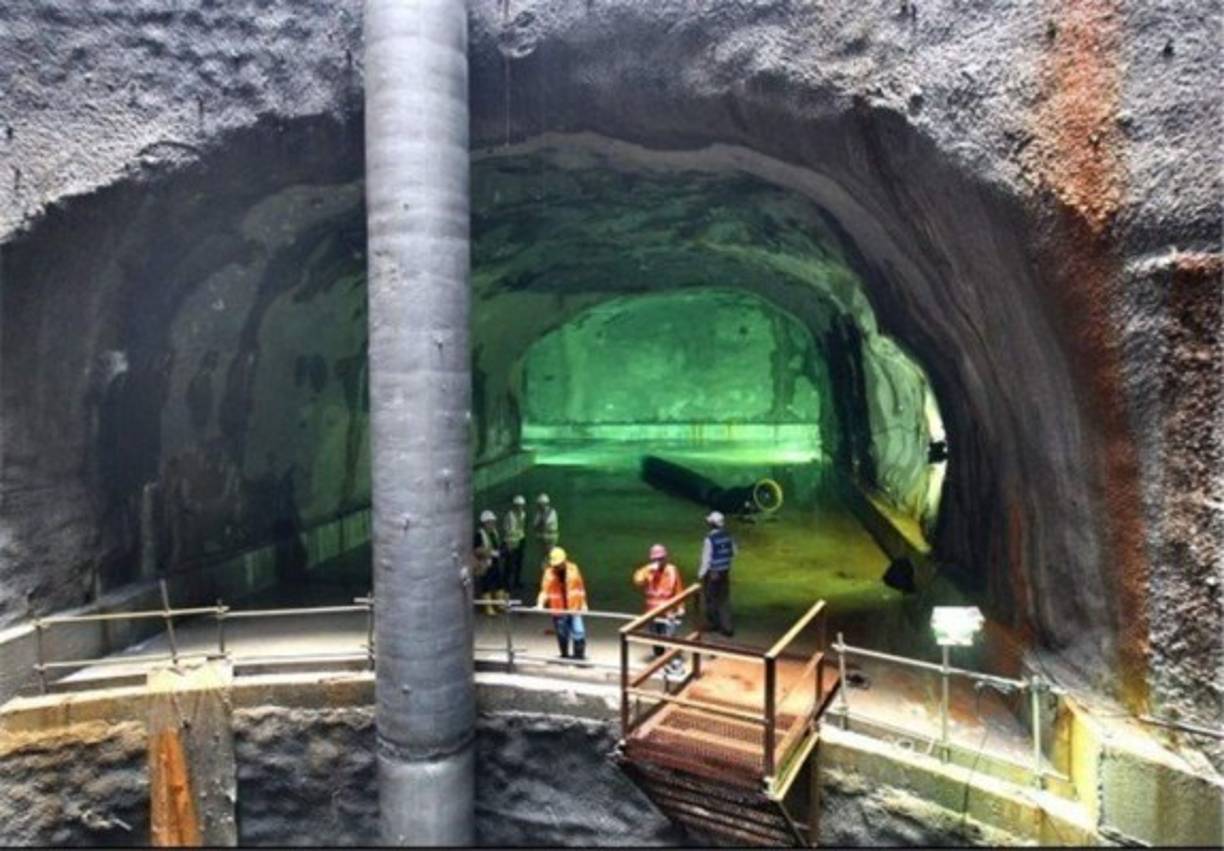 Estos 75 millones de crudo irán a parar a la enorme Reserva Estratégica de Petroleo (SPR, por sus siglas en inglés) que EEUU almacena en una red de 60 cavernas subterráneas talladas en roca de salina, en el Golfo de México.