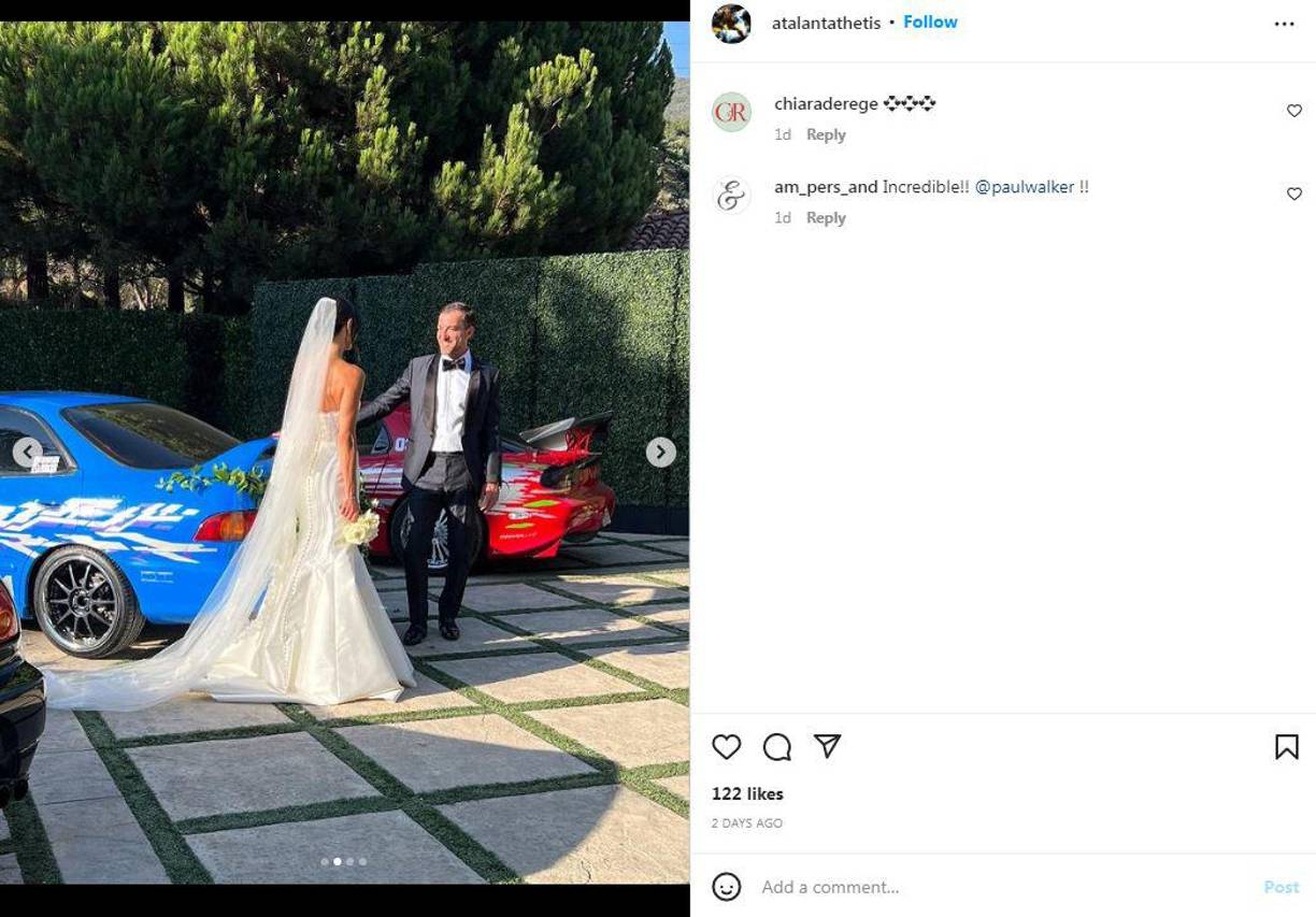 Brewster y Morfit iniciaron su romance en 2020 cuando ella aun estaba casada legalmente con el productor Andrew Form, con quien tuvo dos hijos, Rowan y Julian.