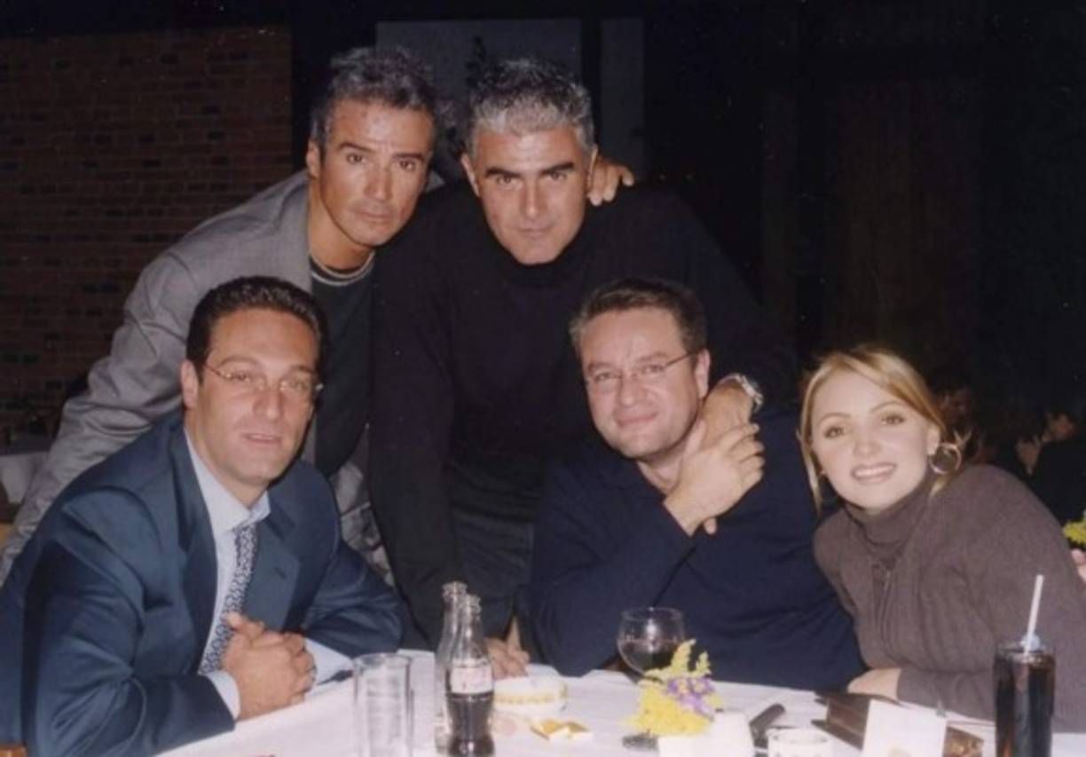 Ya que Angelica tiene intensiones de volver a casarse por la iglesia, en 2009 comienza los trámites para pedir la nulidad de su matrimonio religioso con Castro, proceso que en teoría puede tardar años, pero que ella lo consiguió en tal sólo dos meses.<br/>