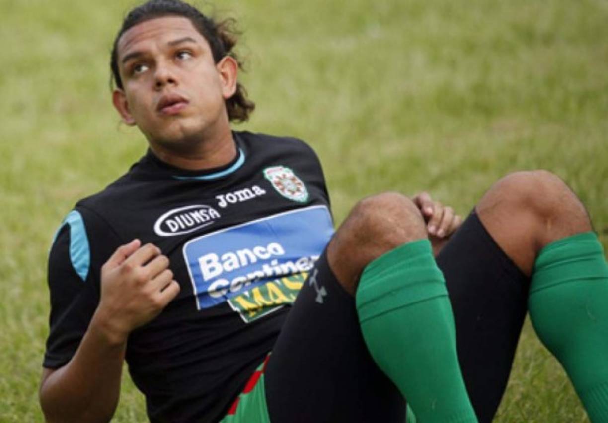 Roy Posas en su etapa como futbolista del Marathón.