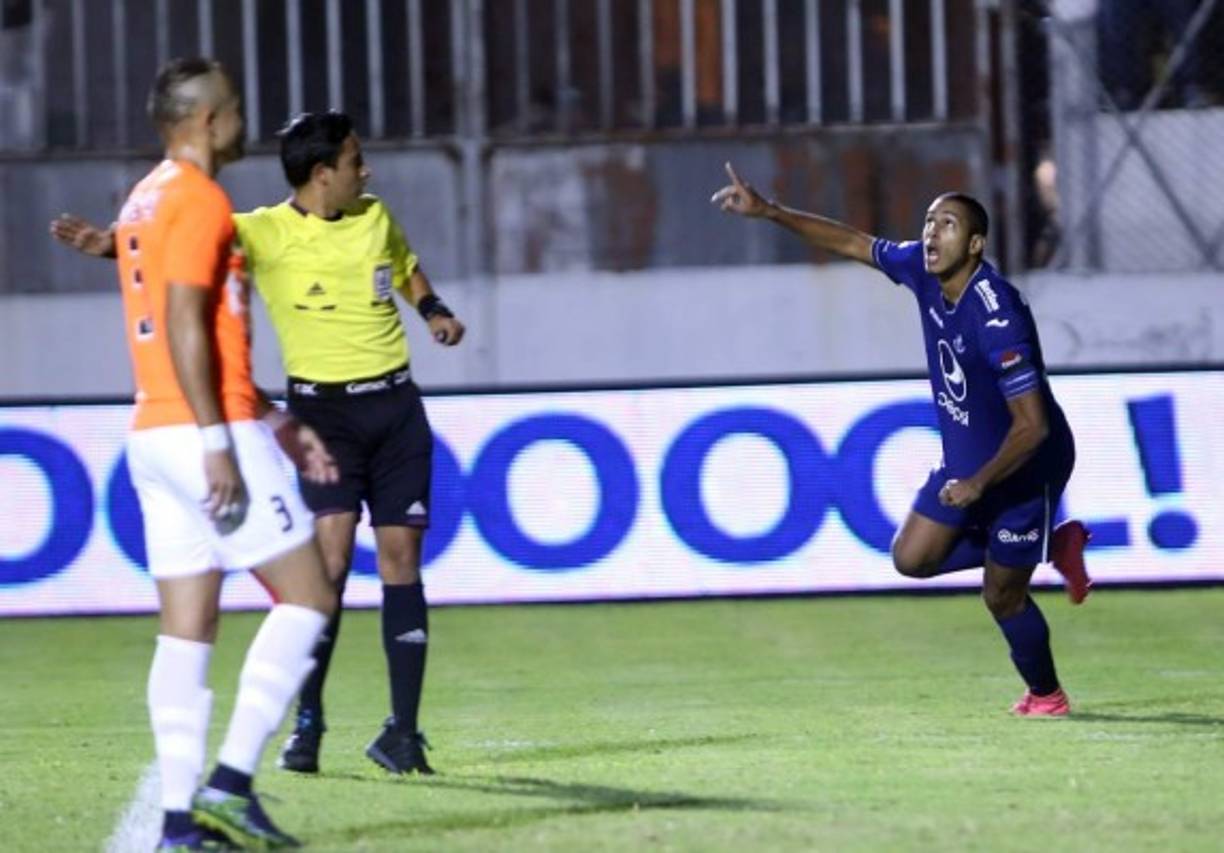 Eddie Hernández se despachó con un doblete.