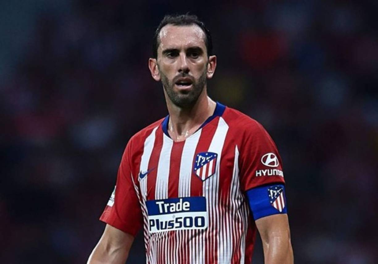 Diego Godín: Bombazo. El defensor uruguayo estaría meditando salir del Atlético de Madrid y medios señalan que la Juventus podría ser su nuevo destino.